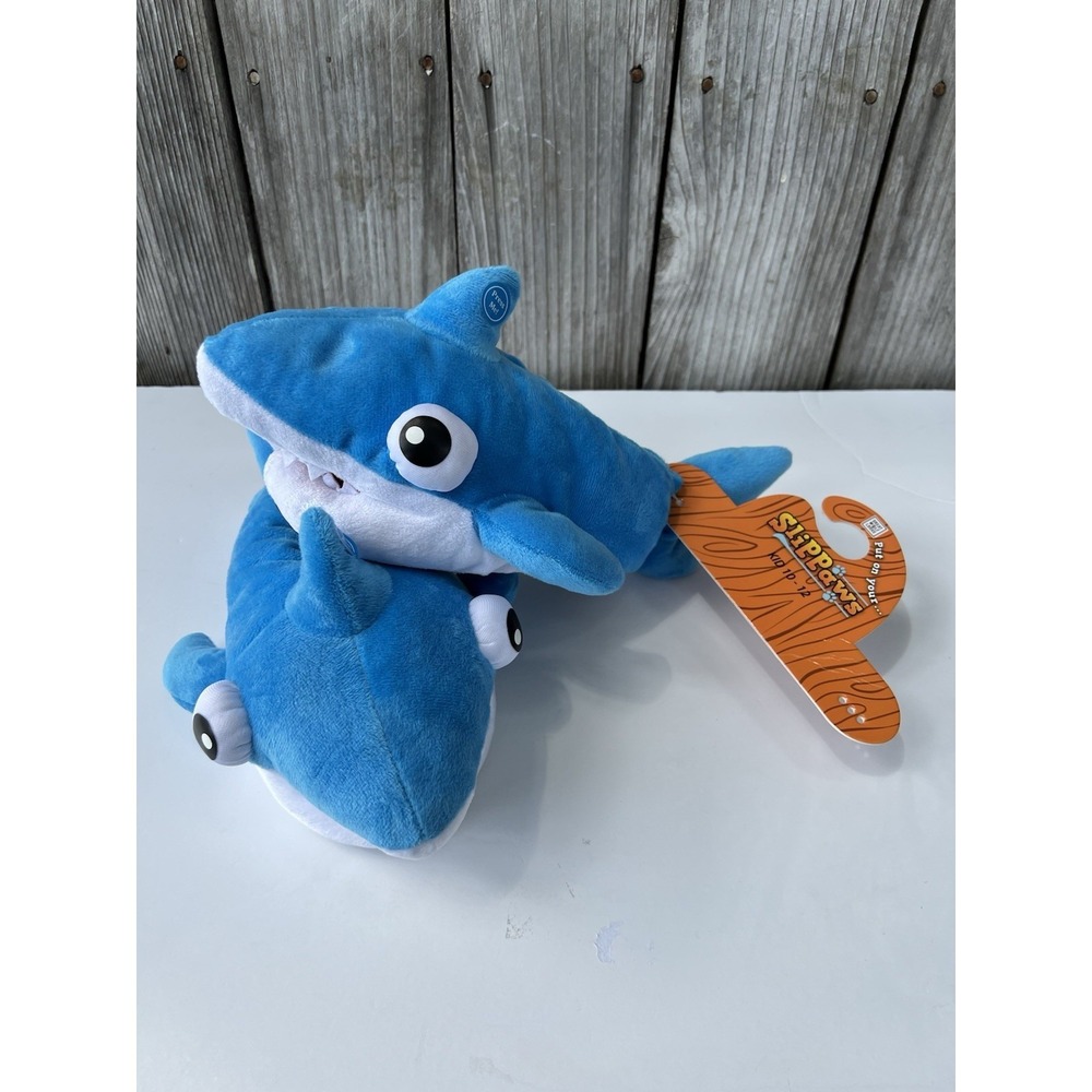 GREAT Wolf Lodge Shark Slippers KID 10-12  NEW